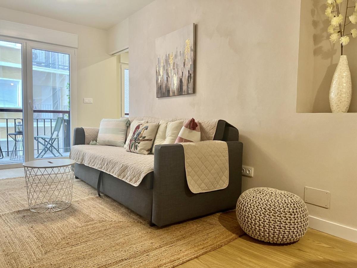Cozy San Cristobal Apartment In Heart Of Alicante Exterior photo